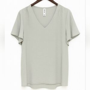 Zenana Crinkle Knit V-Neck Flutter Sleeve Top – 2X